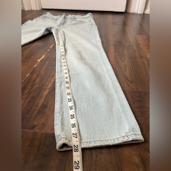 Madewell Women's Light Wash Straight Leg Jeans - Picture 11 of 13